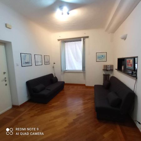 Domus Sottoripa Apartment Genoa Phòng bức ảnh